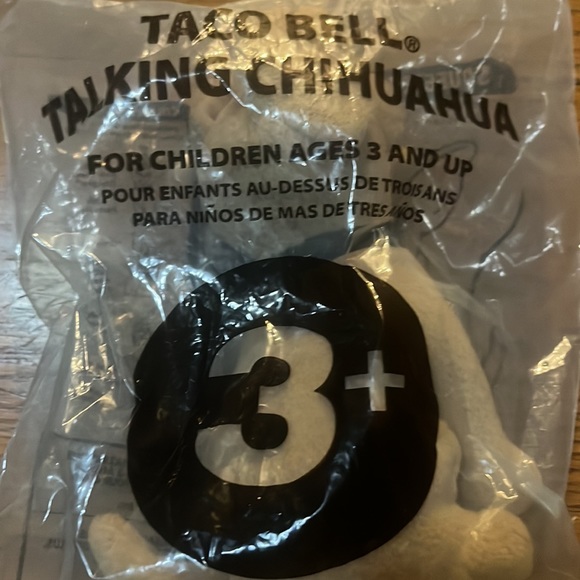 Taco Bell Chihuahua 6" Plush Dog With Microphone Sang "Chances‎ Are"  new Sealed - Picture 4 of 6